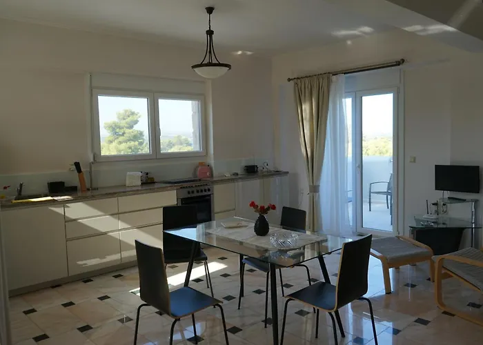 La Fontaine - 4,200sqm Of Privacy & Luxurious To