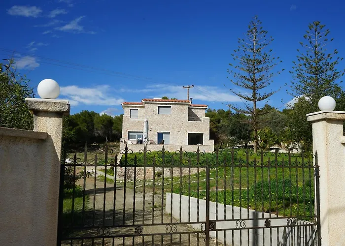 La Fontaine - 4,200sqm Of Privacy & Luxurious To *