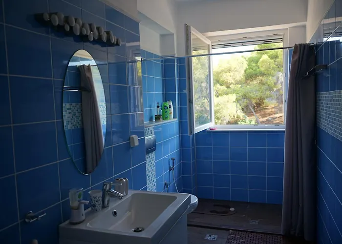 La Fontaine - 4,200sqm Of Privacy & Luxurious To *
