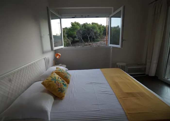 La Fontaine - 4,200sqm Of Privacy & Luxurious To *